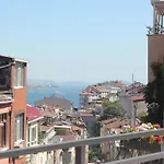 A Flat In The Center With Terrace 公寓 伊斯坦布尔