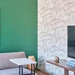 A Flat In The Center With Terrace 公寓