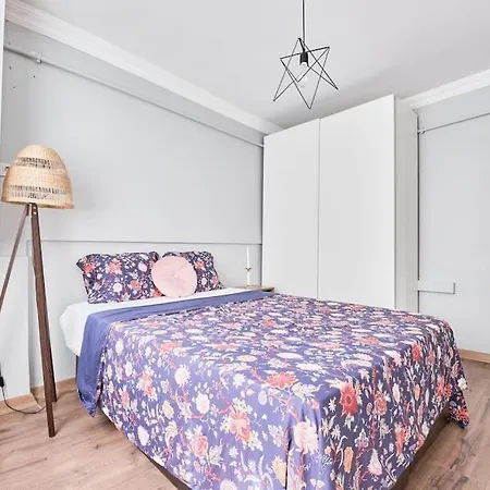 A Flat In The Center With Terrace Istambul