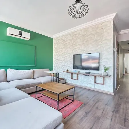 A Flat In The Center With Terrace شقة