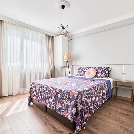 شقة A Flat In The Center With Terrace *