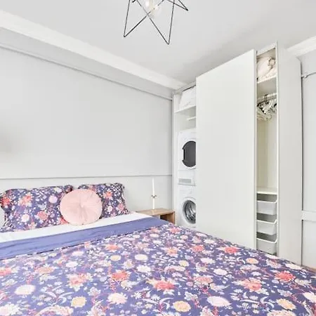 شقة A Flat In The Center With Terrace
