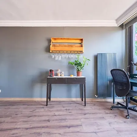 A Flat In The Center With Terrace شقة *