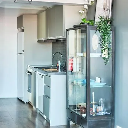 A Flat In The Center With Terrace Apartament Stambuł